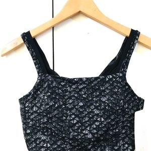 ✨ Lululemon V-Back Sports Bra | Size 10 | Featherlight & Flattering